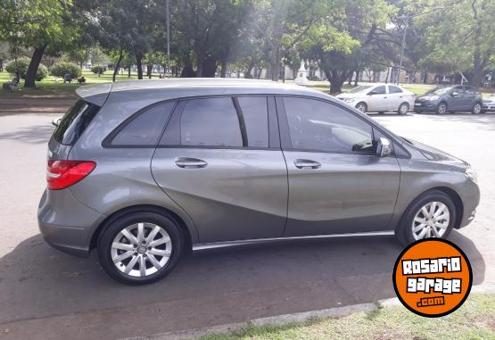 Autos - Mercedes Benz B200 2014 Nafta 120000Km - En Venta