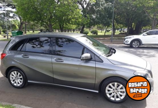 Autos - Mercedes Benz B200 2014 Nafta 120000Km - En Venta