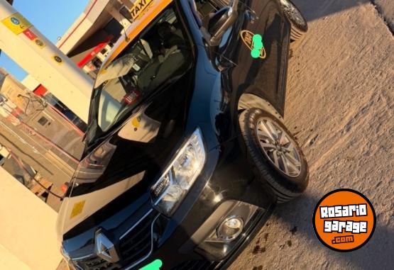 Autos - Renault Logan 2025 GNC 22000Km - En Venta