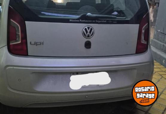 Autos - Volkswagen 2015 UP high 2015 Nafta 121500Km - En Venta