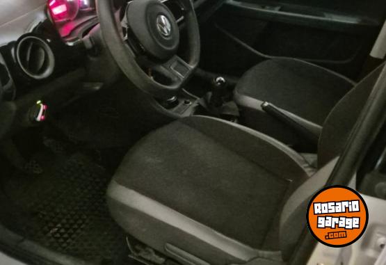 Autos - Volkswagen 2015 UP high 2015 Nafta 121500Km - En Venta