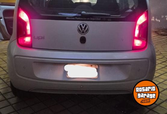 Autos - Volkswagen 2015 UP high 2015 Nafta 121500Km - En Venta