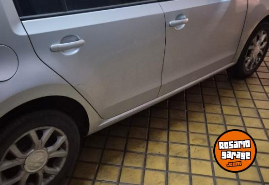 Autos - Volkswagen 2015 UP high 2015 Nafta 121500Km - En Venta