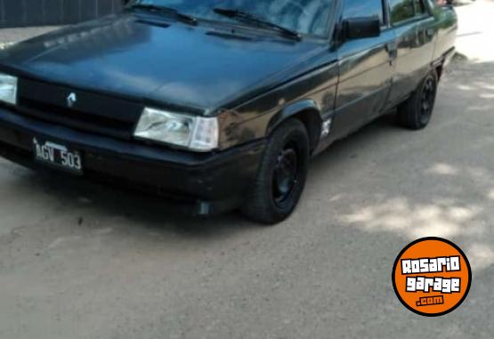 Autos - Renault 9 1996 GNC 200000Km - En Venta