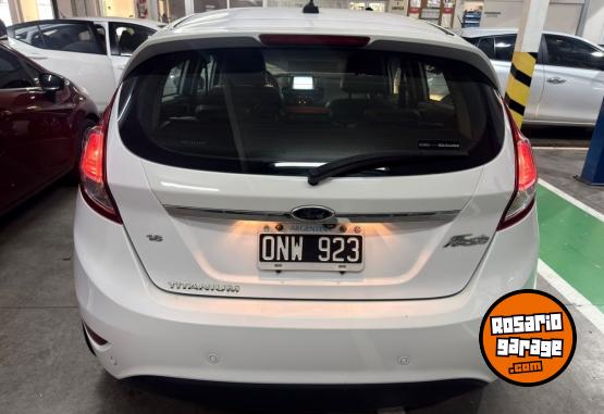 Autos - Ford FIESTA TITANIUM POWER 2015 Nafta 92615Km - En Venta
