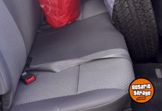 Camionetas - Toyota hilux 4x4 2015 Diesel 230000Km - En Venta