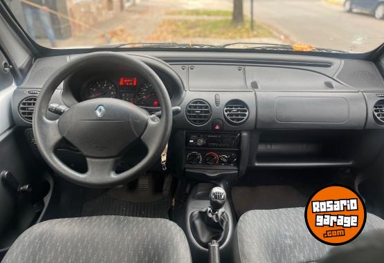 Utilitarios - Renault kangoo 2015 GNC 129000Km - En Venta