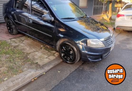 Autos - Renault Logan 2013 Nafta 220000Km - En Venta