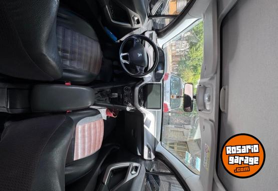 Autos - Peugeot 208 allure 2017 GNC 93000Km - En Venta