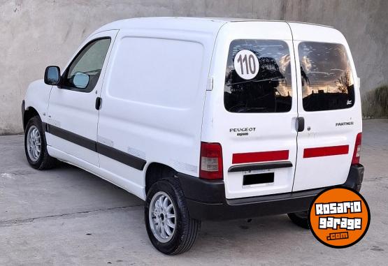 Utilitarios - Peugeot Partner 2012 Diesel 280000Km - En Venta