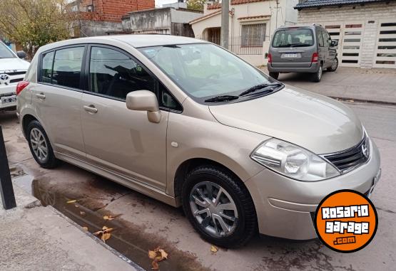 Autos - Nissan TIIDA VISIA 2010 Nafta 186000Km - En Venta