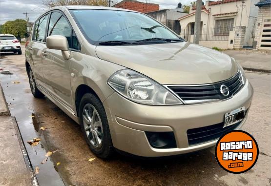 Autos - Nissan TIIDA VISIA 2010 Nafta 186000Km - En Venta