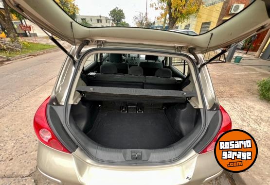 Autos - Nissan TIIDA VISIA 2010 Nafta 186000Km - En Venta