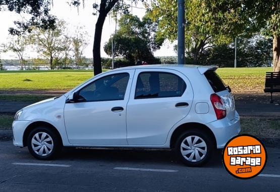 Autos - Toyota Etios 2019 Nafta 49164Km - En Venta
