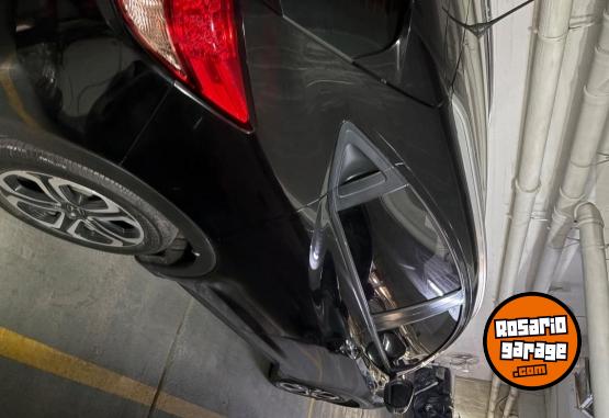 Autos - Honda HRV 2017 Nafta 105000Km - En Venta