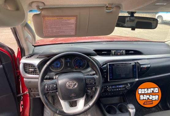 Camionetas - Toyota Hilux srv 2018 Diesel 174000Km - En Venta