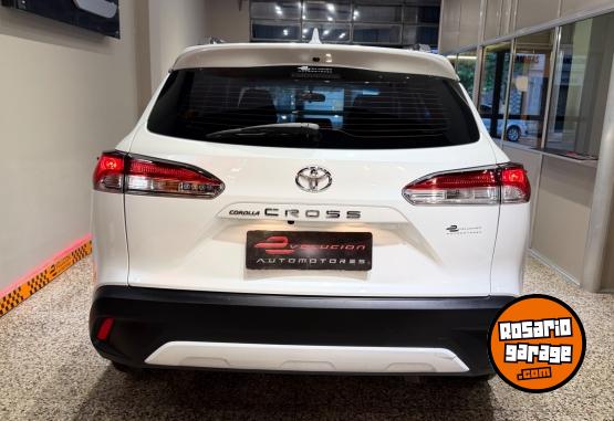 Autos - Toyota Corolla Cross 2021 Nafta 73000Km - En Venta
