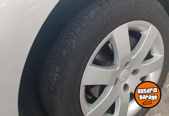 Autos - Peugeot 408 allure 2013 Diesel 185000Km - En Venta