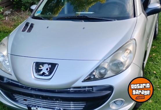 Autos - Peugeot 207 compact 2011 Diesel 223000Km - En Venta