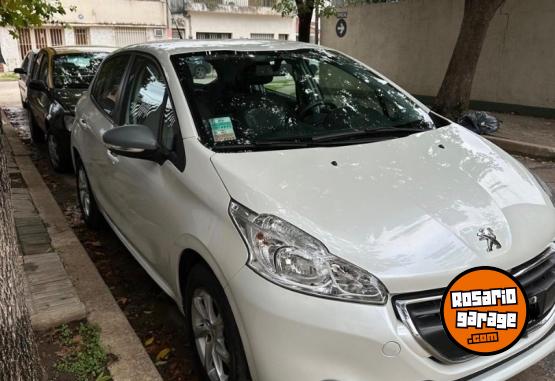 Autos - Peugeot 208 1.5 2015 Nafta 42500Km - En Venta