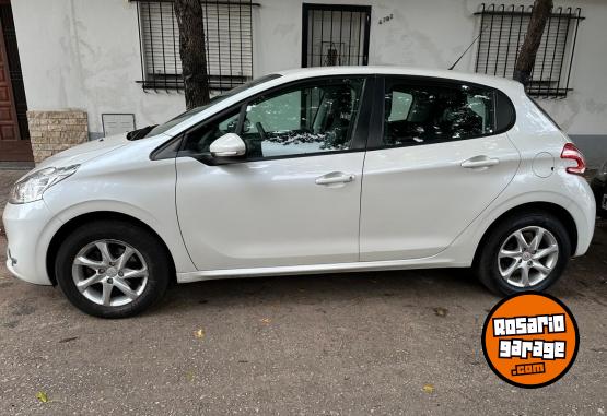 Autos - Peugeot 208 1.5 2015 Nafta 42500Km - En Venta