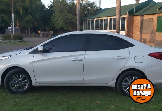 Autos - Toyota YARIS XLS CVT 2021 Nafta 150000Km - En Venta