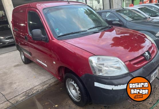 Utilitarios - Peugeot PARTNER 1.4 CONFORT 2012 Nafta  - En Venta
