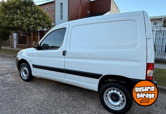 Utilitarios - Citroen Berlingo 2023 Nafta 30000Km - En Venta