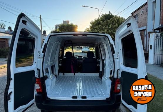 Utilitarios - Citroen Berlingo 2023 Nafta 30000Km - En Venta