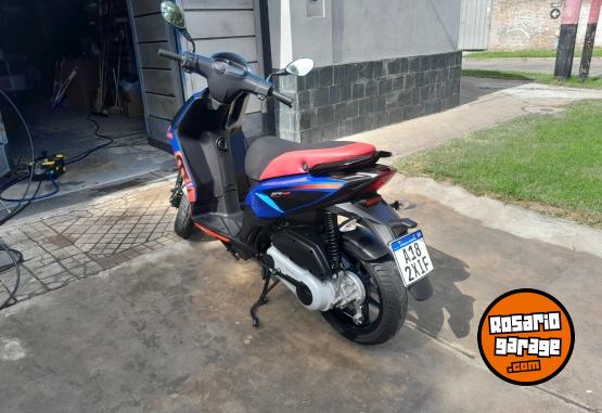 Motos - Aprilia SR 160 2023 Nafta 2750Km - En Venta