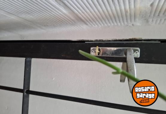 Hogar - Puerta reja - En Venta