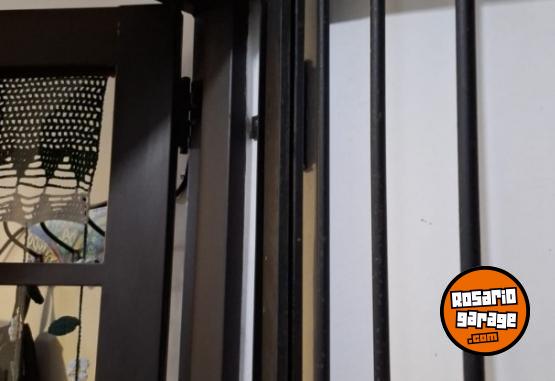 Hogar - Puerta reja - En Venta