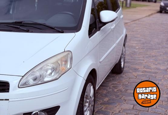 Autos - Fiat Fiat idea esessen 1.6 2012 Nafta 159000Km - En Venta