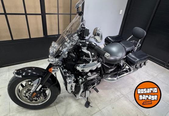 Motos - Triumph ROCKET III ROADSTER 2011 Nafta 22000Km - En Venta