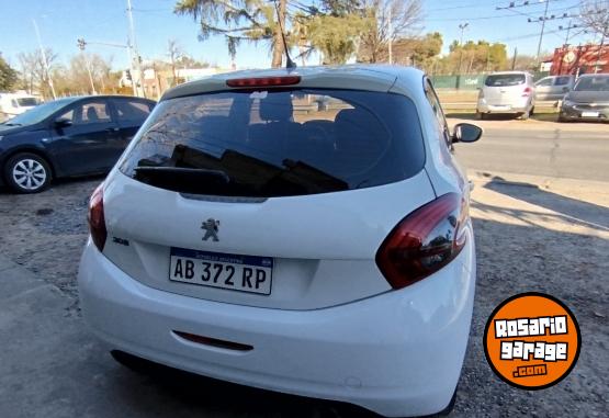 Autos - Peugeot 208 2017 Nafta 95000Km - En Venta