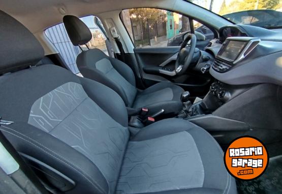 Autos - Peugeot 208 2017 Nafta 95000Km - En Venta