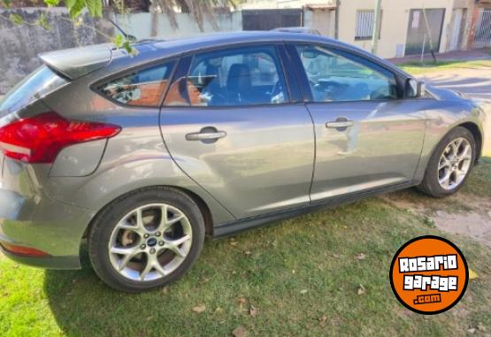 Autos - Ford Focus se plus 2015 Nafta 85000Km - En Venta