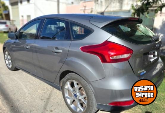 Autos - Ford Focus se plus 2015 Nafta 85000Km - En Venta