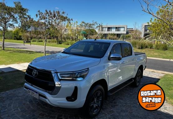 Camionetas - Toyota Hilux SRV 4x2 AT 2.8 CD 2025 Diesel 29000Km - En Venta