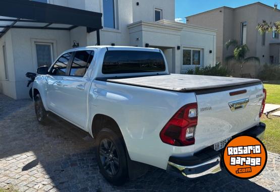 Camionetas - Toyota Hilux SRV 4x2 AT 2.8 CD 2025 Diesel 29000Km - En Venta