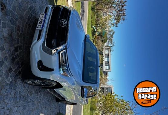 Camionetas - Toyota Hilux SRV 4x2 AT 2.8 CD 2025 Diesel 29000Km - En Venta