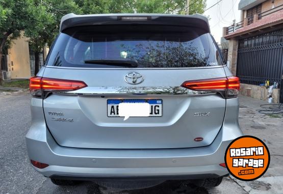 Camionetas - Toyota SW4 SRX AUT. 2017 Diesel 137900Km - En Venta