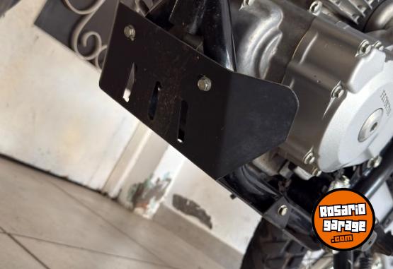 Motos - Honda Tornado XR 250 2017 Nafta 4500Km - En Venta