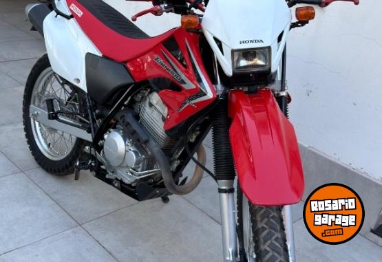 Motos - Honda Tornado XR 250 2017 Nafta 4500Km - En Venta
