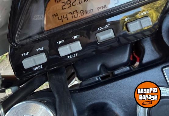 Motos - Honda Tornado XR 250 2017 Nafta 4500Km - En Venta
