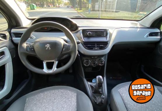 Autos - Peugeot 208 2014 GNC 160000Km - En Venta