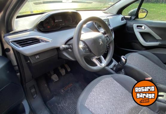 Autos - Peugeot 208 2014 GNC 160000Km - En Venta