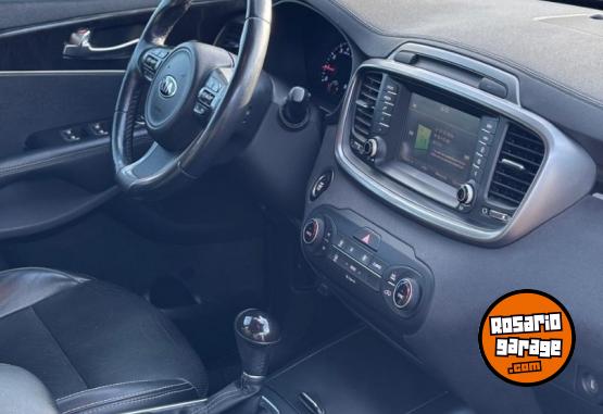 Camionetas - Kia Sorento EX 2017 Nafta 65000Km - En Venta