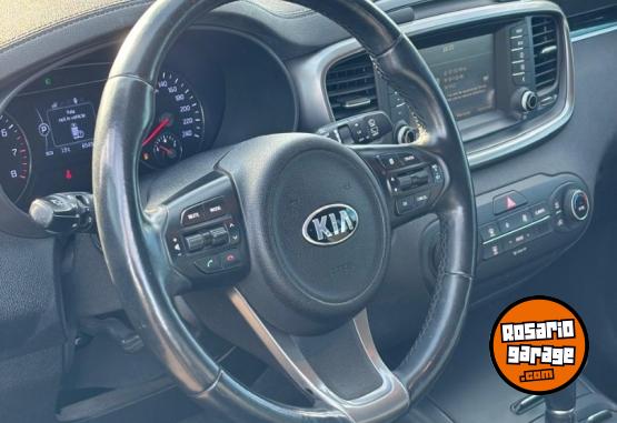 Camionetas - Kia Sorento EX 2017 Nafta 65000Km - En Venta