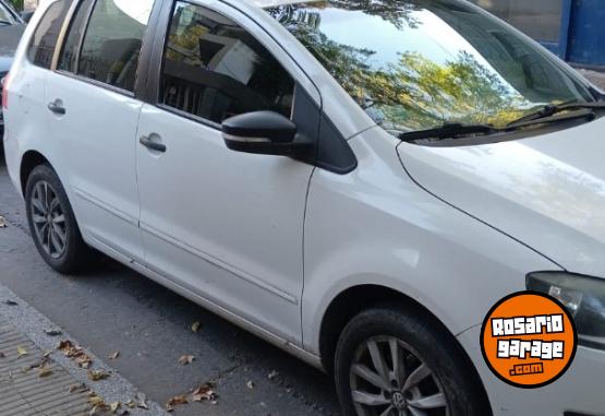 Autos - Volkswagen Suran Trendline 1.6 2014 Nafta 180000Km - En Venta